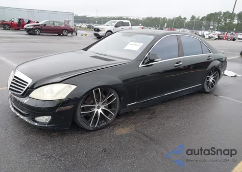 2007 Mercedes-Benz S 550 z USA, uszkodzony, nr VIN WDDNG71X97A042487